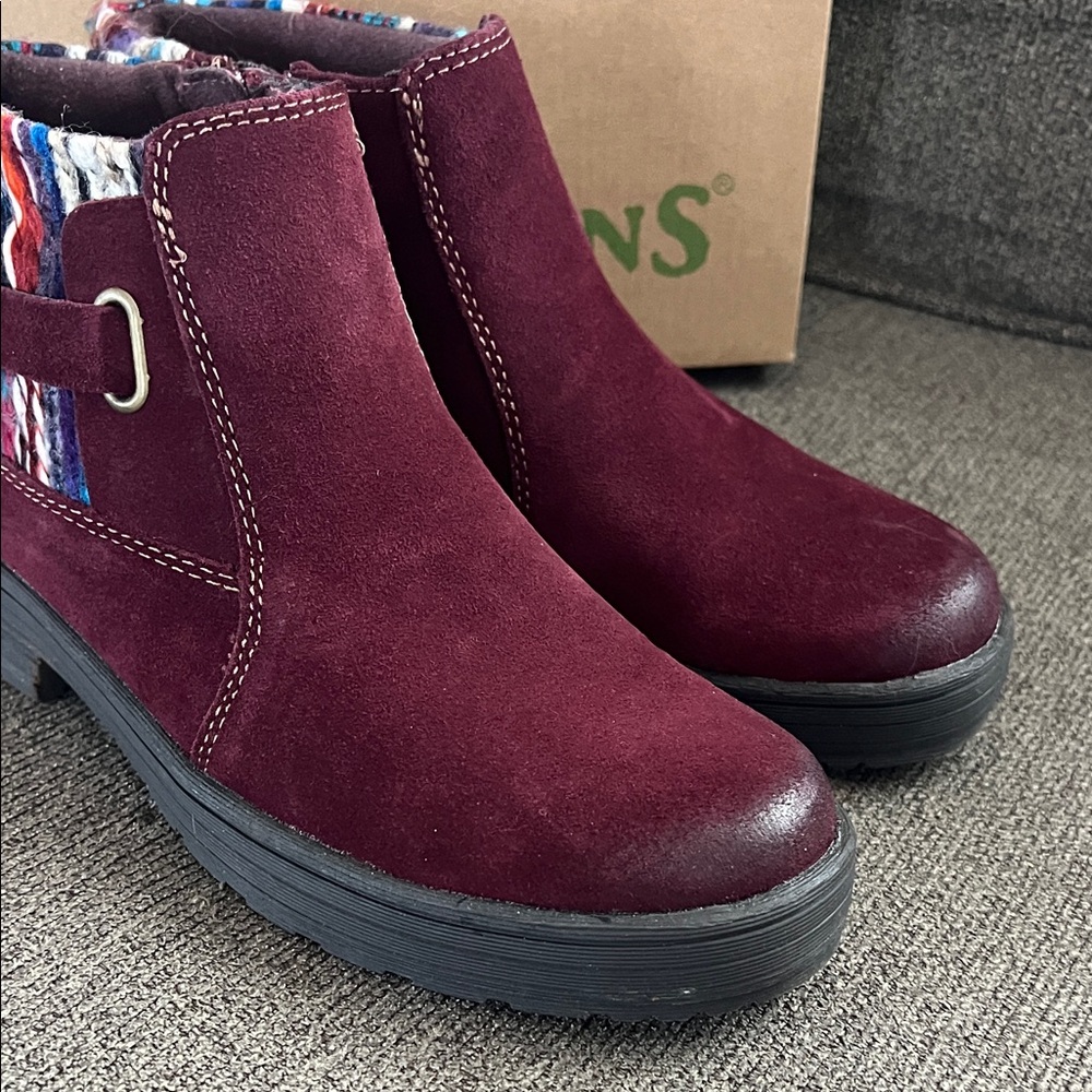 Earth Orgins Ankle Boots - Picture 3 of 9